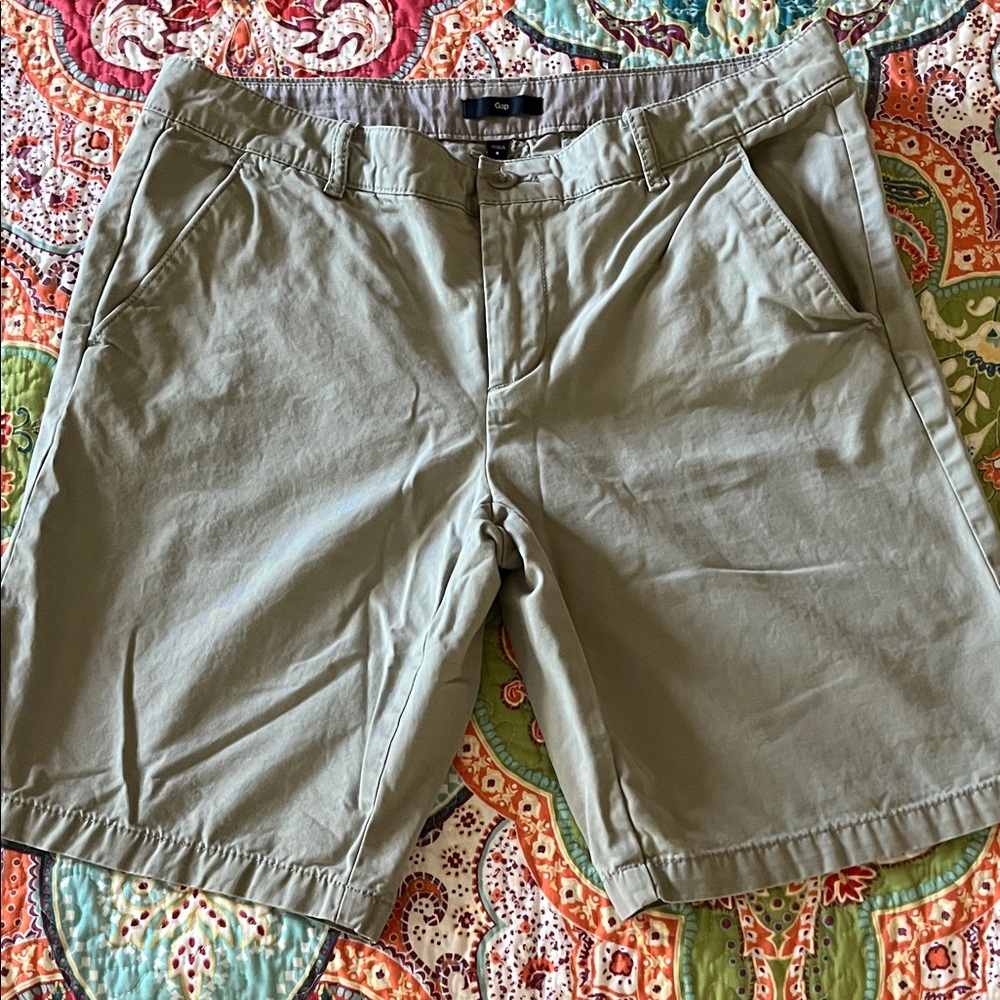 GAP Women's Khaki Flat Front Shorts